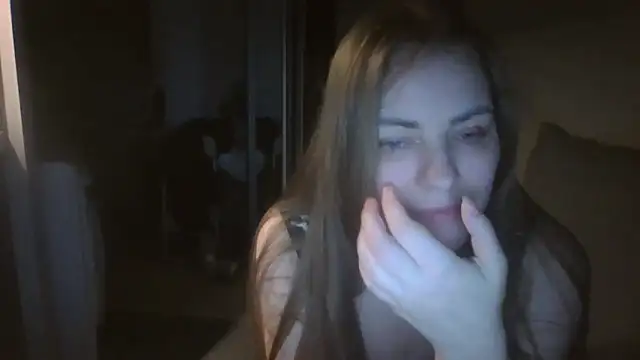 AnnaDiamond1 online show from September 30, 2025, 9:20 pm