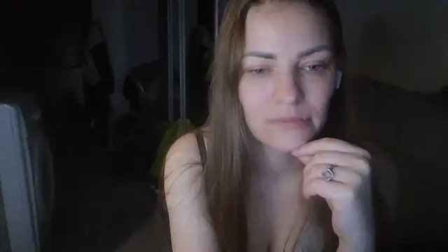 Snapshot of AnnaDiamond1 chatting on June 11, 2026, 9:13 pm AnnaDiamond1 online show from June 11, 2026, 9:13 pm