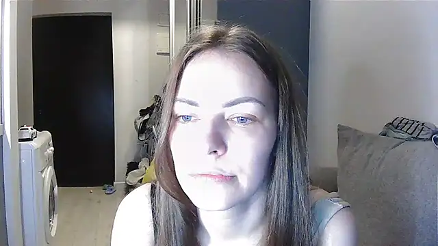 Snapshot of AnnaDiamond1 chatting on July 17, 2026, 9:41 pm AnnaDiamond1 online show from July 17, 2026, 9:41 pm