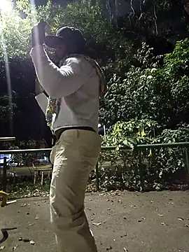 Siriss boyrag online show from October 5, 2025, 5:28 am