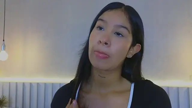 Aida moreno online show from October 13, 2025, 11:32 am