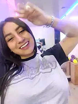 Snapshot of ailyn_miranda chatting on March 5, 2025, 1:21 am ailyn miranda online show from March 5, 2025, 1:21 am