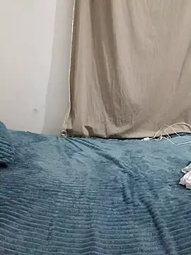 Snapshot of DLa3Ni chatting on October 21, 2025, 12:44 am DLa3Ni online show from October 21, 2025, 12:44 am