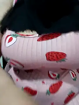 Snapshot of DLa3Ni chatting on October 21, 2025, 4:19 pm DLa3Ni online show from October 21, 2025, 4:19 pm