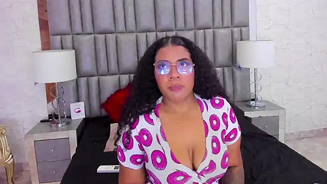 Snapshot of MelannyTylor chatting on January 24, 2025, 4:05 am MelannyTylor online show from January 24, 2025, 4:05 am