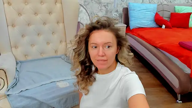 foxy blond online show from February 27, 2026, 12:32 am