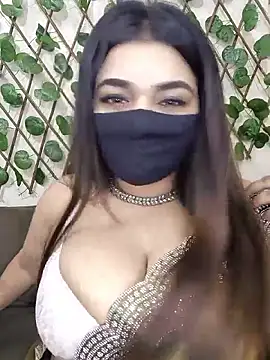 Bold-Cat online show from October 19, 2025, 5:24 pm