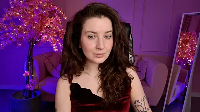 Snapshot of JackieByrd chatting on October 7, 2025, 1:52 pm JackieByrd online show from October 7, 2025, 1:52 pm