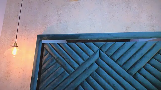 Lucy Vega online show from October 2, 2025, 3:46 am