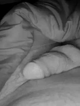 Sunnyboy7897 online show from April 15, 2026, 3:35 am