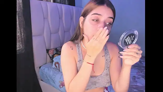 KittyKlum online show from January 21, 2025, 4:48 pm