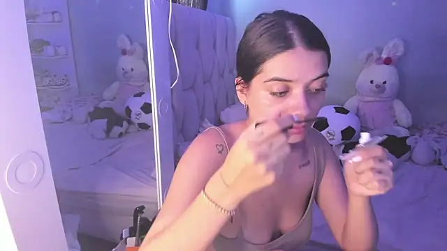 KittyKlum online show from October 15, 2025, 7:36 pm