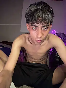Mauuu18 online show from July 8, 2026, 11:31 pm