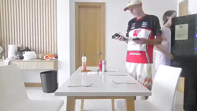 SweetSexySub online show from October 19, 2025, 8:37 am