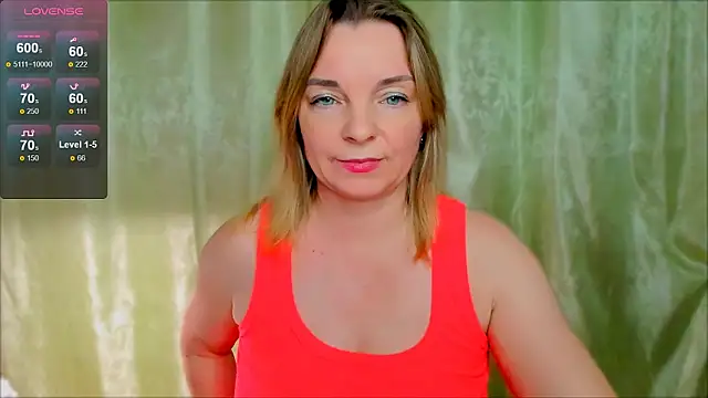 Snapshot of Regina__blue chatting on February 19, 2025, 7:38 pm Regina blue online show from February 19, 2025, 7:38 pm