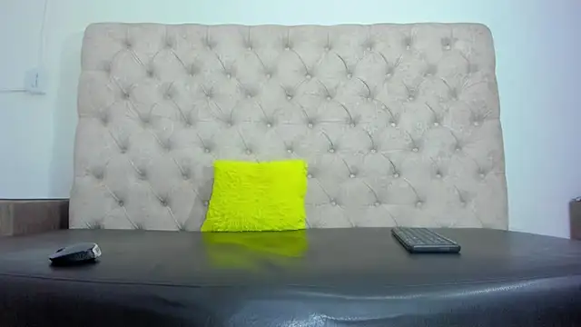 Snapshot of FernandaClar chatting on March 3, 2025, 6:01 pm FernandaClar online show from March 3, 2025, 6:01 pm