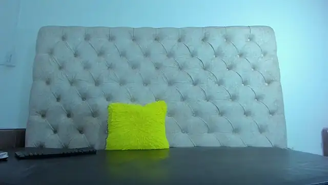 Snapshot of FernandaClar chatting on March 5, 2025, 10:32 pm FernandaClar online show from March 5, 2025, 10:32 pm