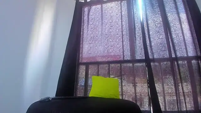 Snapshot of FernandaClar chatting on March 10, 2025, 9:29 pm FernandaClar online show from March 10, 2025, 9:29 pm