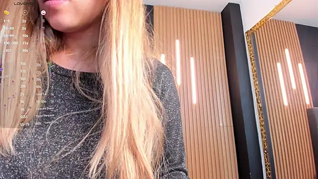 EvaaLovia1 online show from May 25, 2026, 1:28 pm
