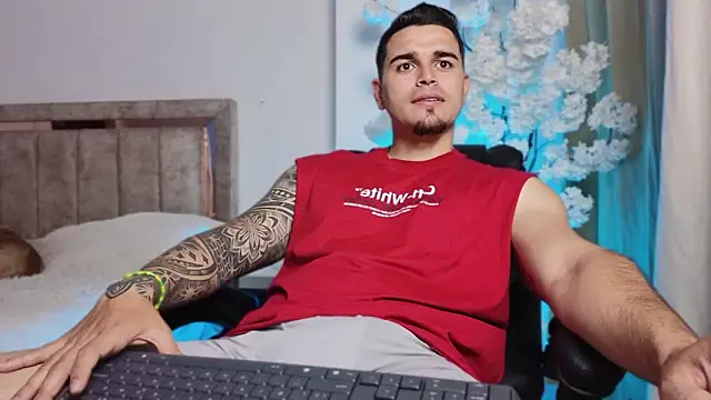 Axel Big cock online show from July 29, 2026, 10:41 pm