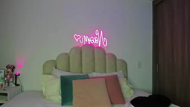 NaomiAsha online show from February 20, 2026, 8:20 pm