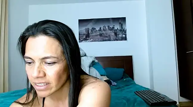 Snapshot of chicafitcaliente chatting on January 9, 2025, 12:14 am chicafitcaliente online show from January 9, 2025, 12:14 am