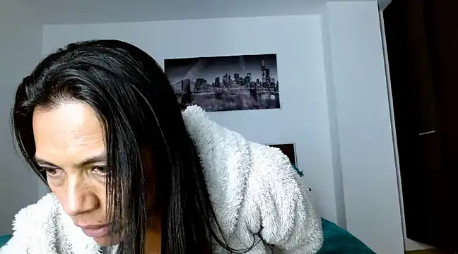 Snapshot of chicafitcaliente chatting on January 9, 2025, 3:26 am chicafitcaliente online show from January 9, 2025, 3:26 am