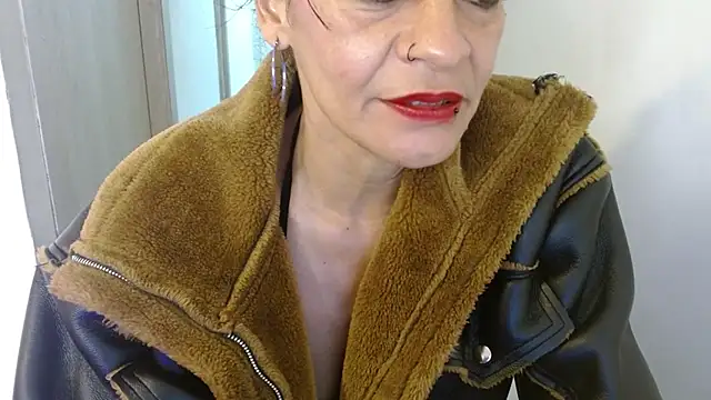 AlexandraJones  online show from February 13, 2025, 8:06 am