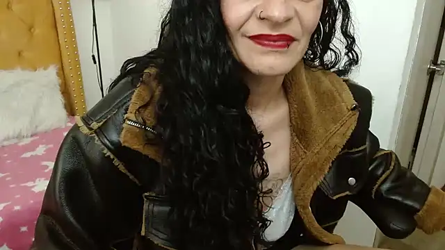 AlexandraJones  online show from February 25, 2025, 7:09 am