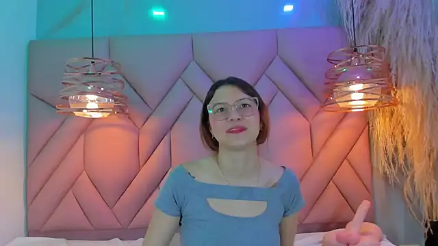 Snapshot of AngelaaCute_ chatting on December 27, 2024, 2:54 pm AngelaaCute online show from December 27, 2024, 2:54 pm