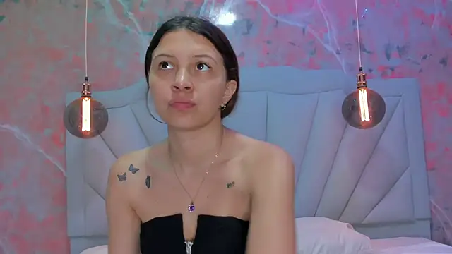 Snapshot of AngelaaCute_ chatting on January 9, 2025, 12:19 pm AngelaaCute online show from January 9, 2025, 12:19 pm