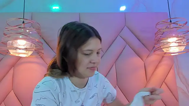 Snapshot of AngelaaCute_ chatting on January 22, 2025, 11:56 am AngelaaCute online show from January 22, 2025, 11:56 am