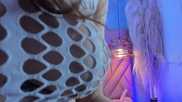 Snapshot of AngelaaCute_ chatting on February 19, 2025, 3:49 pm AngelaaCute online show from February 19, 2025, 3:49 pm