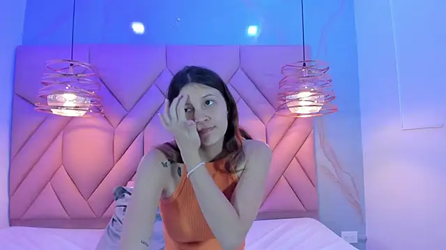 Snapshot of AngelaaCute_ chatting on March 12, 2025, 12:26 pm AngelaaCute online show from March 12, 2025, 12:26 pm