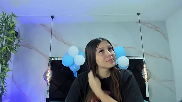 Snapshot of AngelaaCute_ chatting on September 30, 2025, 12:10 pm AngelaaCute online show from September 30, 2025, 12:10 pm