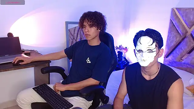 nickolas moon online show from March 8, 2025, 6:05 pm