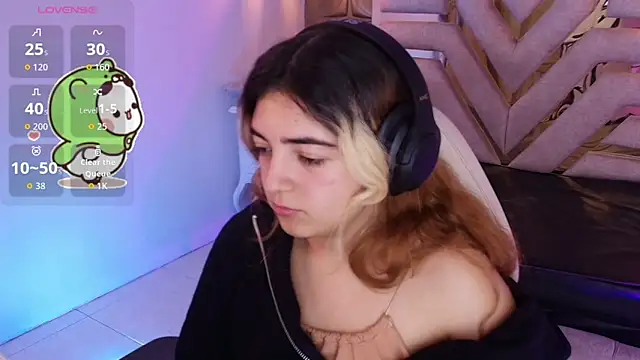 meraki fraise online show from October 5, 2025, 7:23 pm