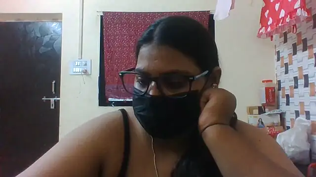 Snapshot of Hotmilfxox chatting on June 11, 2026, 10:02 am Hotmilfxox online show from June 11, 2026, 10:02 am
