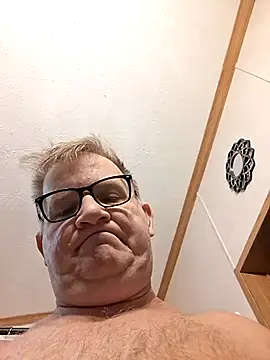 J83560Jason online show from October 31, 2025, 11:44 am