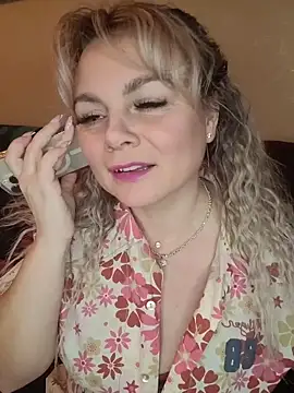 candy queeen online show from February 17, 2026, 5:19 pm