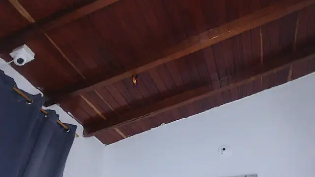 Amara Red online show from September 18, 2025, 11:12 am