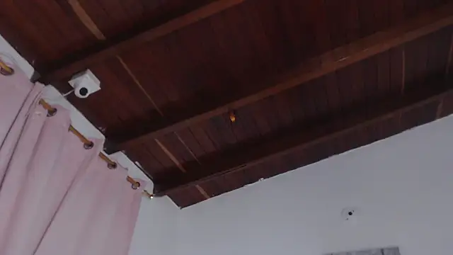 Amara Red online show from December 22, 2025, 11:18 am