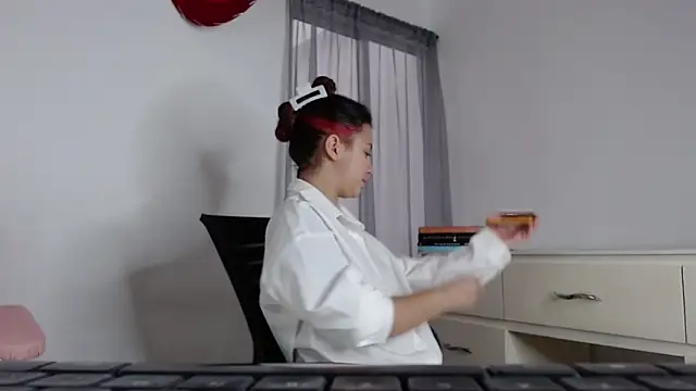 melody  bleir online show from March 4, 2026, 8:37 pm