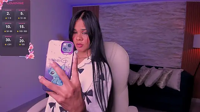 anniie smith online show from December 23, 2025, 3:15 am