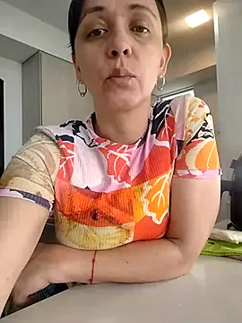 natalie cowens online show from October 27, 2025, 4:33 pm