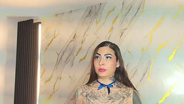 EmiliMontero online show from July 12, 2026, 1:40 am