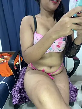 Snapshot of Liyana_Babe chatting on January 3, 2025, 10:31 am Liyana Babe online show from January 3, 2025, 10:31 am