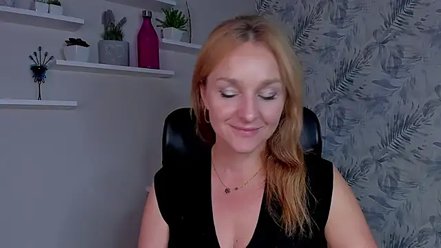 AliciaDesire online show from July 28, 2026, 7:59 am