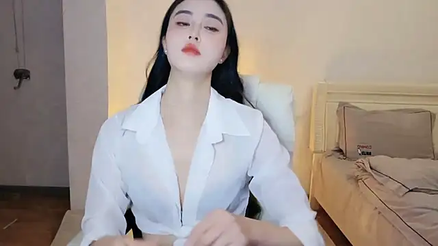 LI-200310 online show from December 23, 2025, 7:39 am