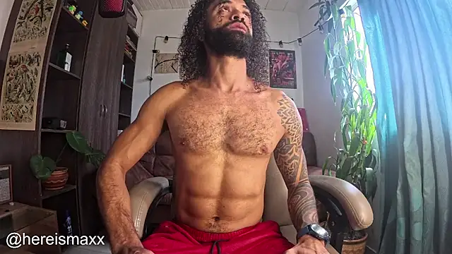 Snapshot of MaxG__ chatting on October 27, 2025, 5:17 pm MaxG online show from October 27, 2025, 5:17 pm